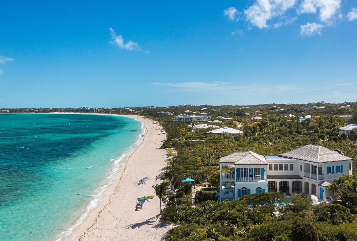 Tci001 – Elegant beachfront villa in Turtle Cove