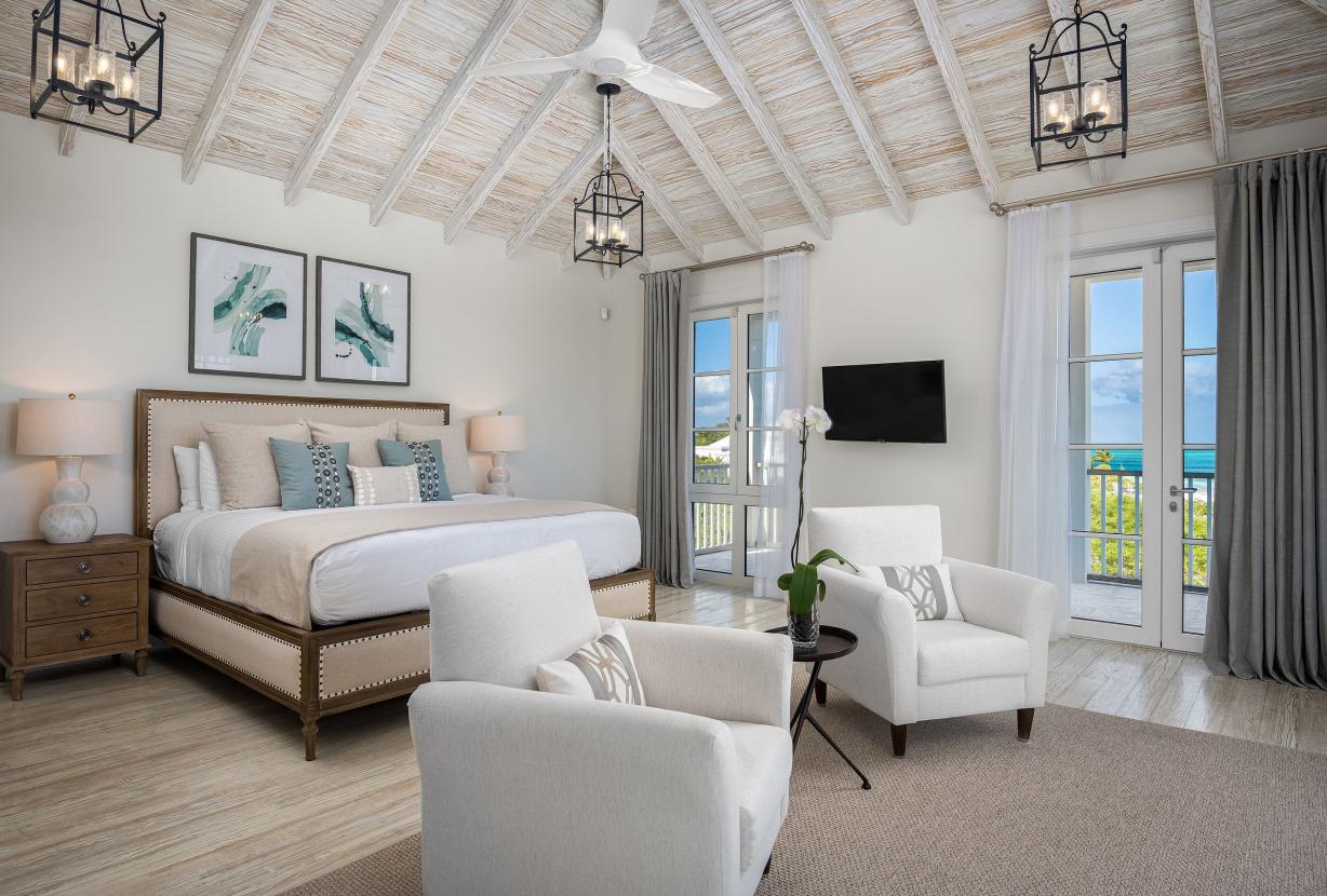 Tci001 – Elegant beachfront villa in Turtle Cove