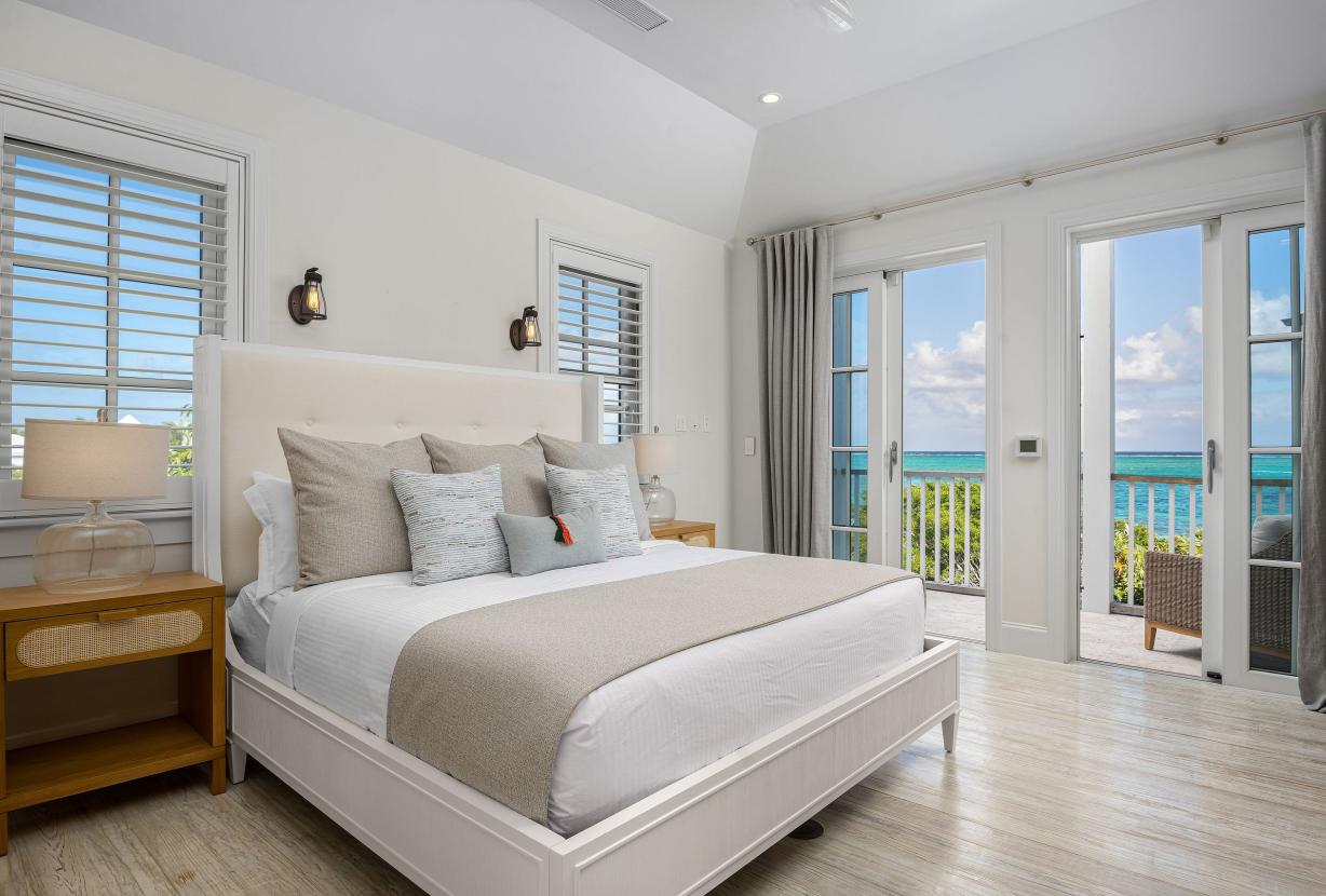 Tci001 – Elegant beachfront villa in Turtle Cove