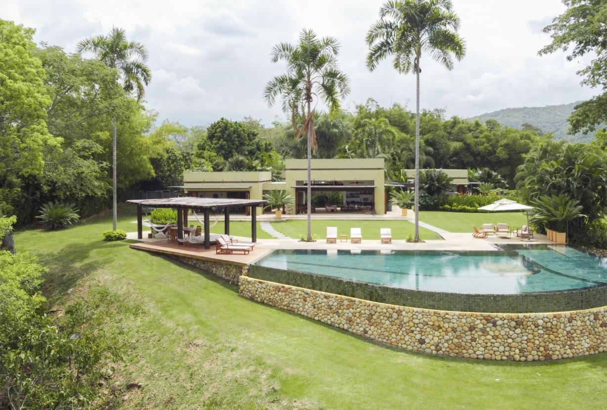 Anp041 - Casa com piscina infinita em Anapoima