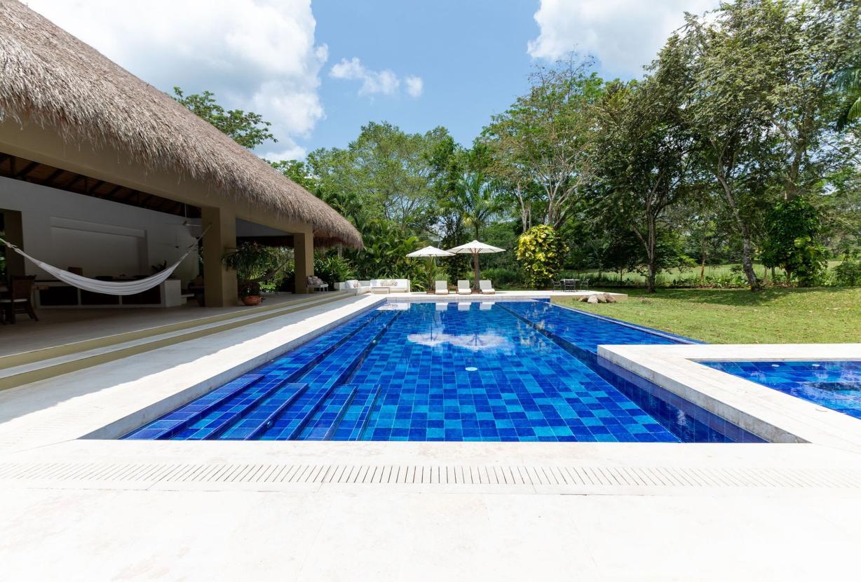 Anp045 - Luxuosa villa com piscina em Anapoíma
