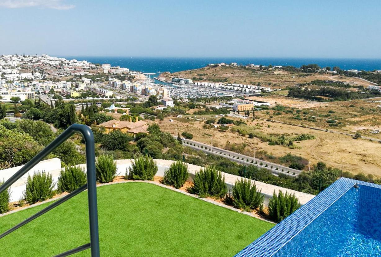 Alg008 - Villa com vista para o mar, Algarve