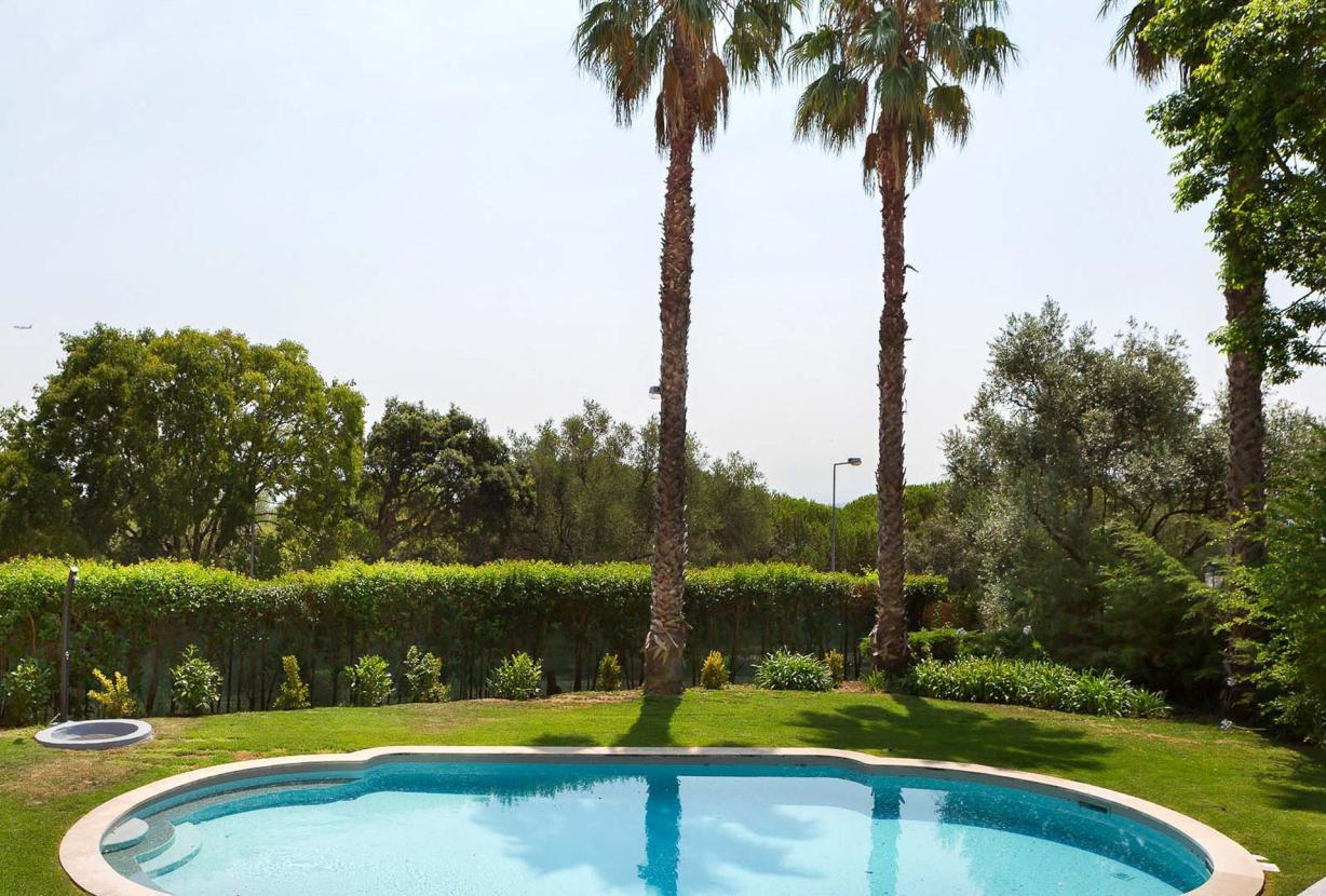Lis001 - Peaceful Villa in Lisbon