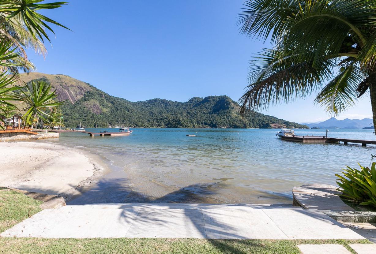 Ang022 - Linda villa beira-mar em Angra dos Reis