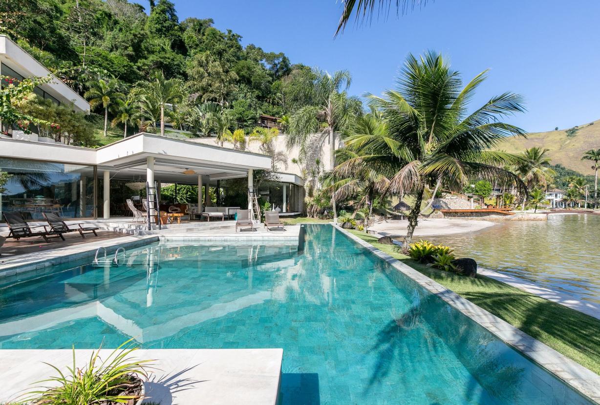 Ang022 - Stunning beach villa in Angra dos Reis