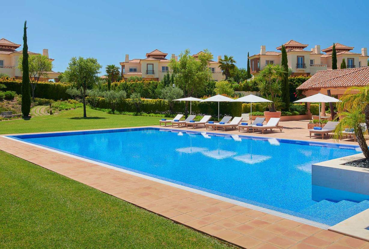 Alg025 - Amplia villa con vistas a la mejor ubicación de golf del Algarve
