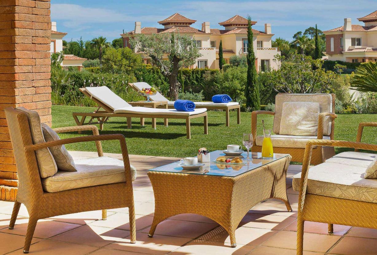 Alg025 - Amplia villa con vistas a la mejor ubicación de golf del Algarve