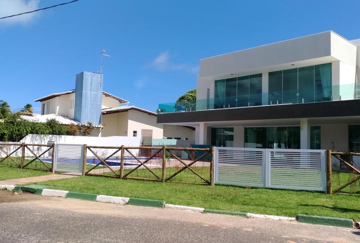 Bah441 - Villa en copropriété de deux étages à Guarajuba