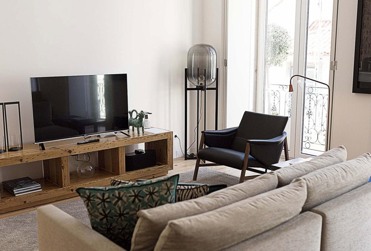 Lis005 - Luxury 2-bedroom Lisbon apartment in Chiado