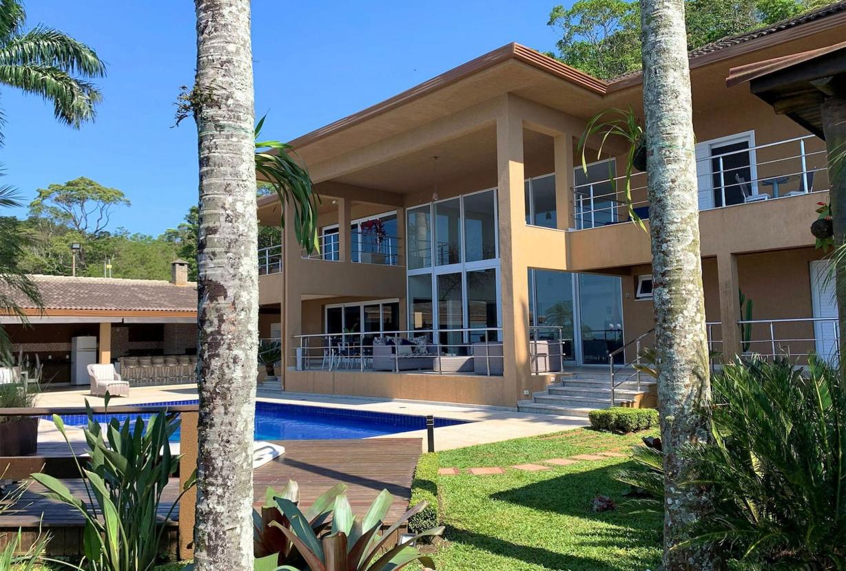 Gua004 - Mansion with stunning views at the top of Guarujá