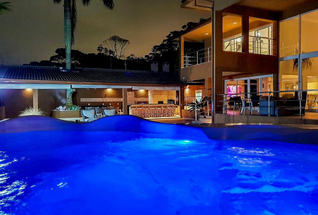 Gua004 - Mansion with stunning views at the top of Guarujá