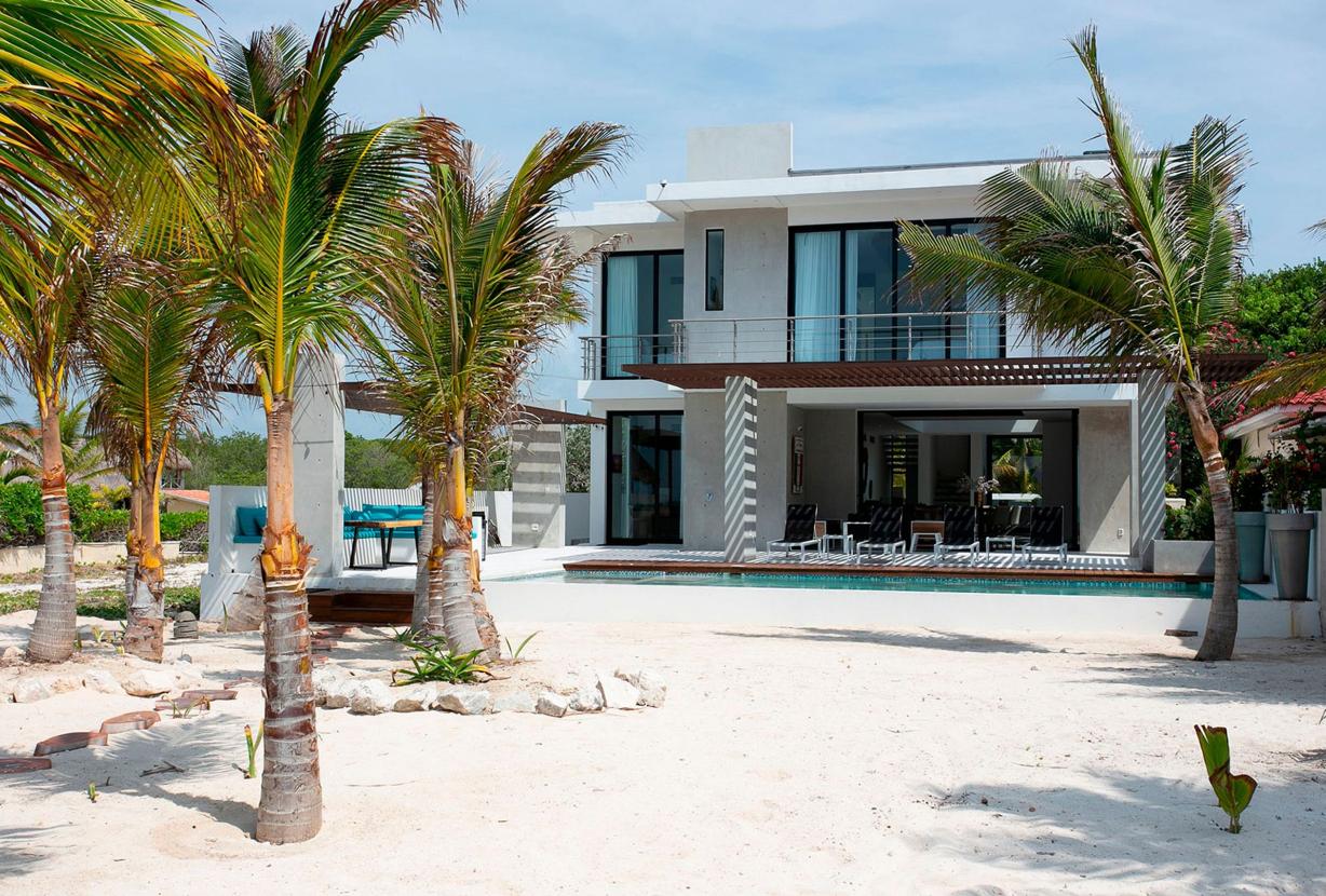 Pmo004 - Villa frente a la playa en Playa Paraíso