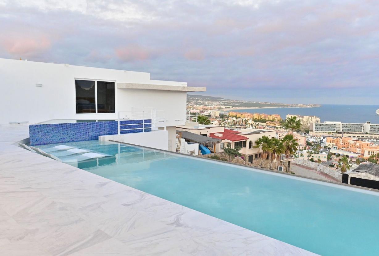Cab030 - Modern 9 suites villa with sea views in Cabo