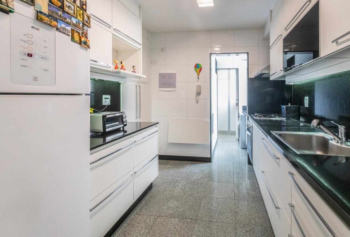 Rio158 - Charmoso e espaçoso apartamento no Leblon