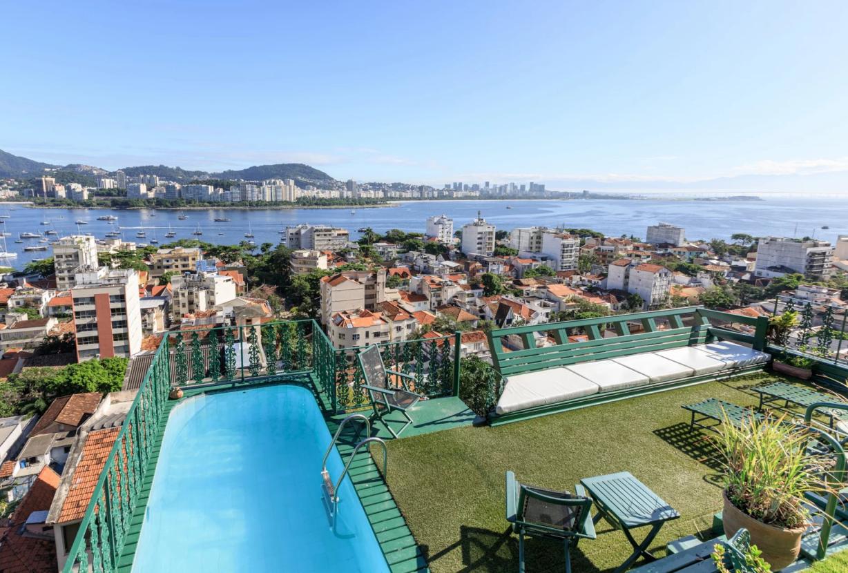 Rio154 - Appartement en triplex à Urca