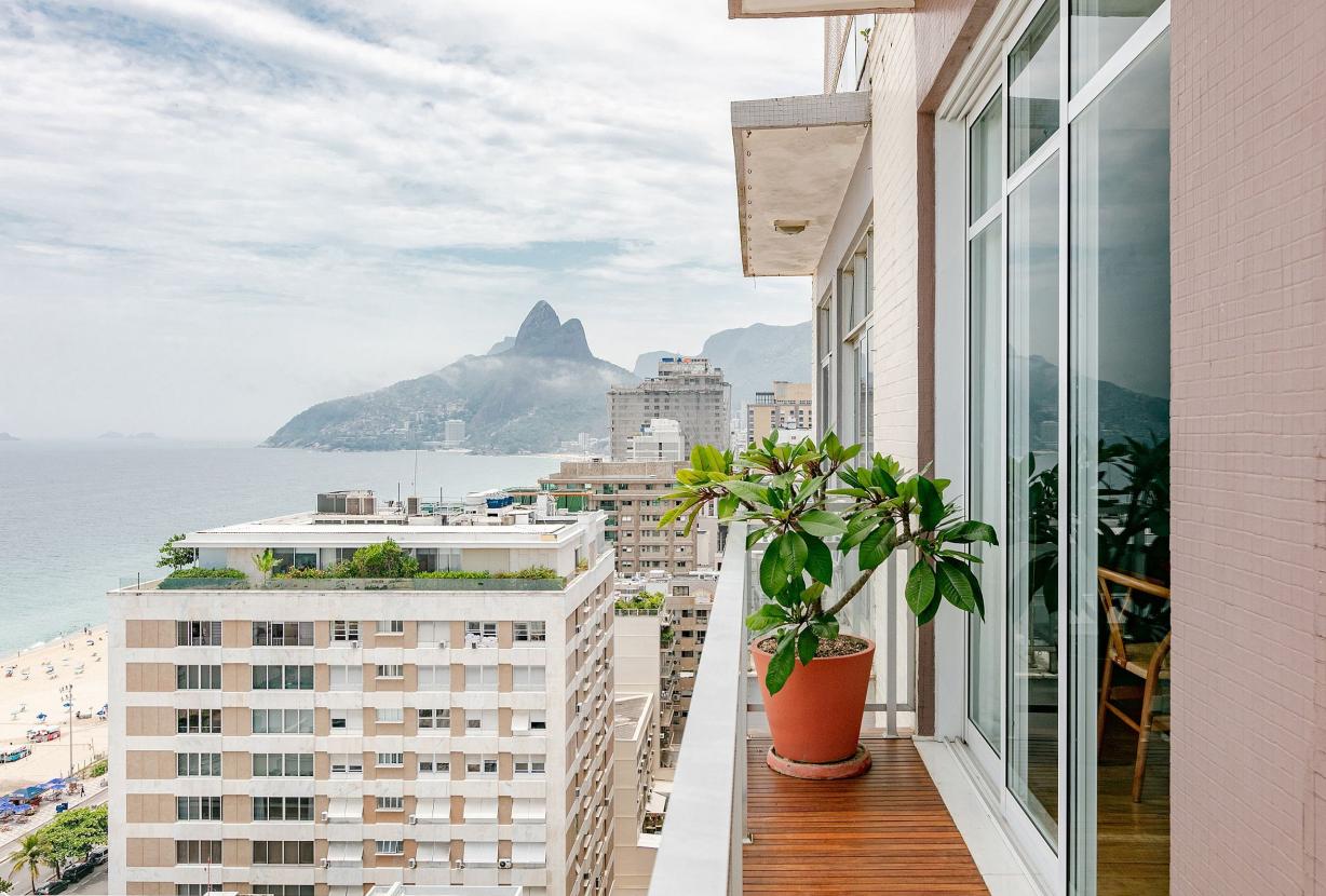 Rio089 - Cobertura triplex vista mar em Ipanema