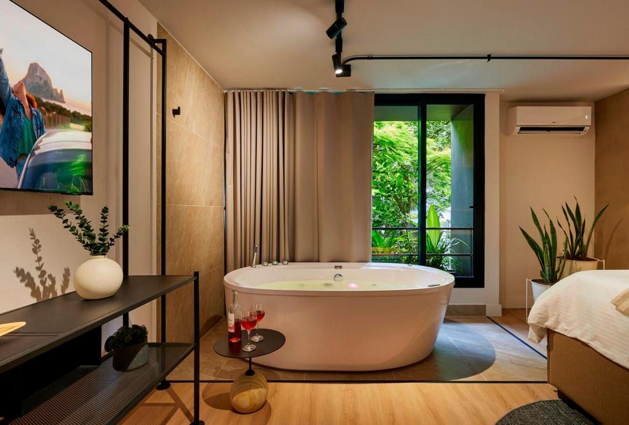 Med021 - Moderno apartamento de tres cuartos en el Parque Lleras