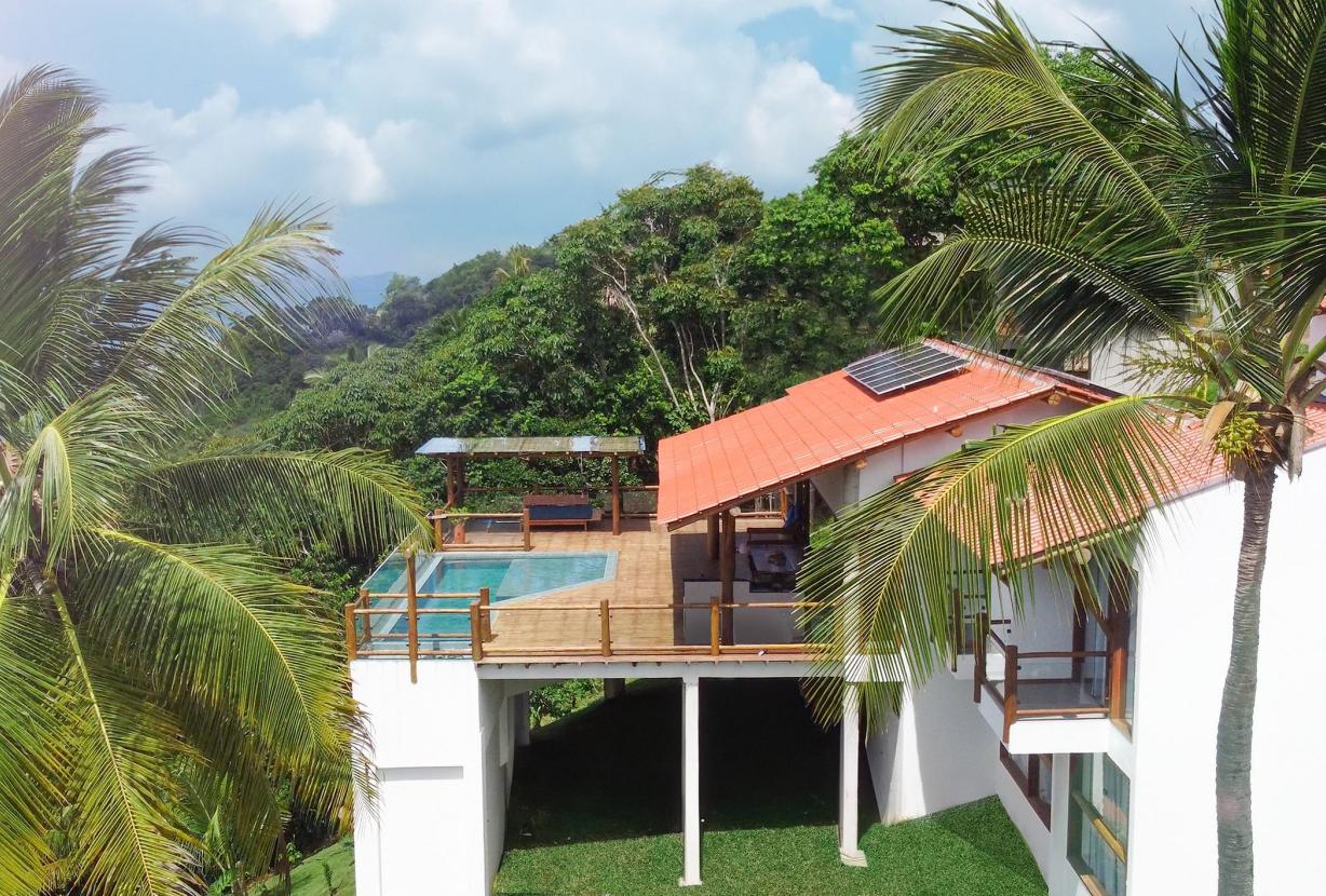 Bah151 - Casa com 5 suítes com vista mar em Itacaré