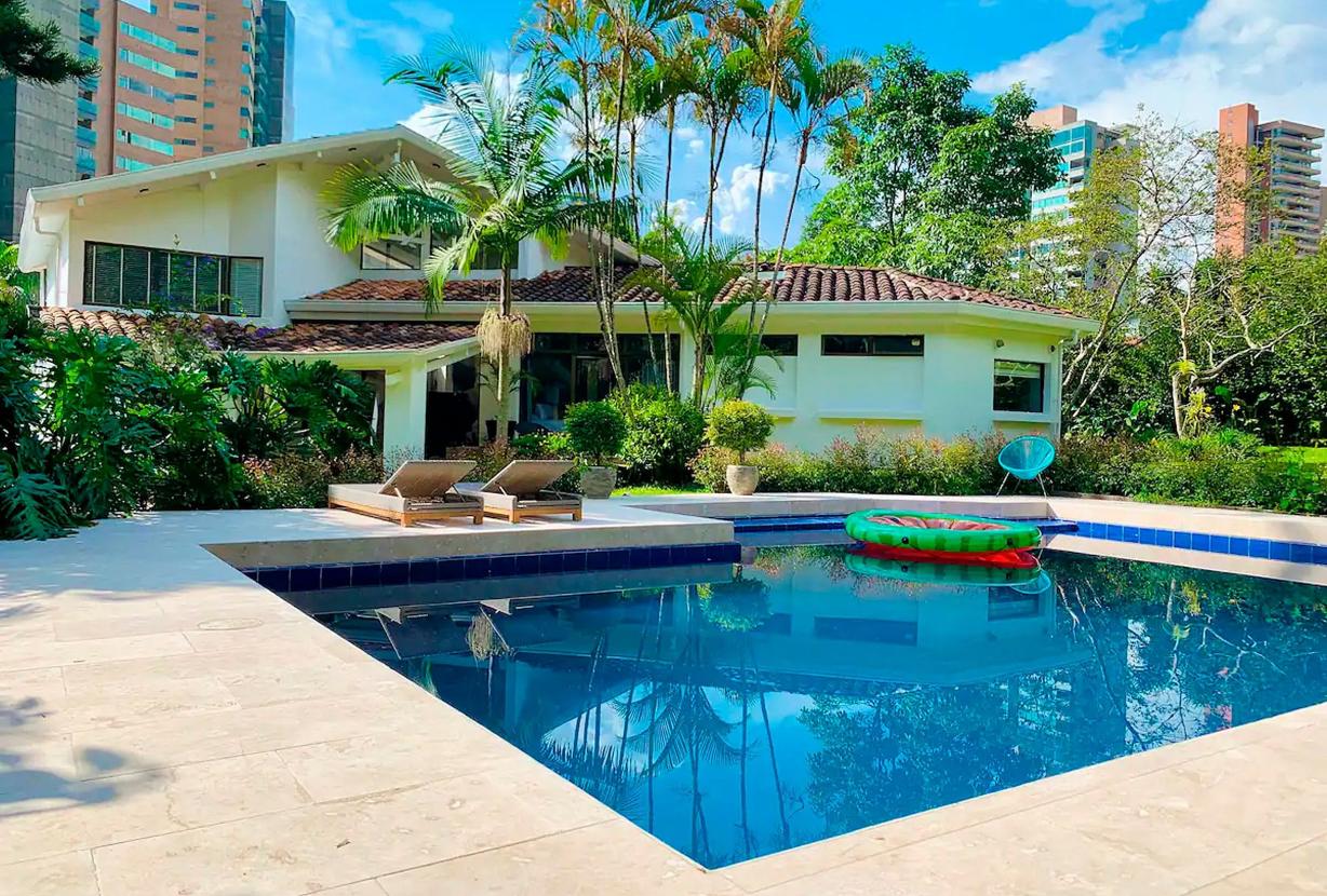 Med052 - Maison luxueuse avec piscine à El Poblado