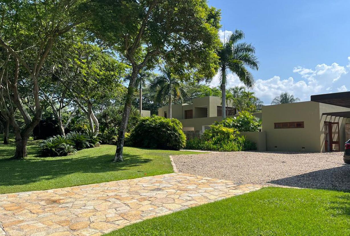 Anp028 - Beautiful villa in an amazing condo in Anapoima