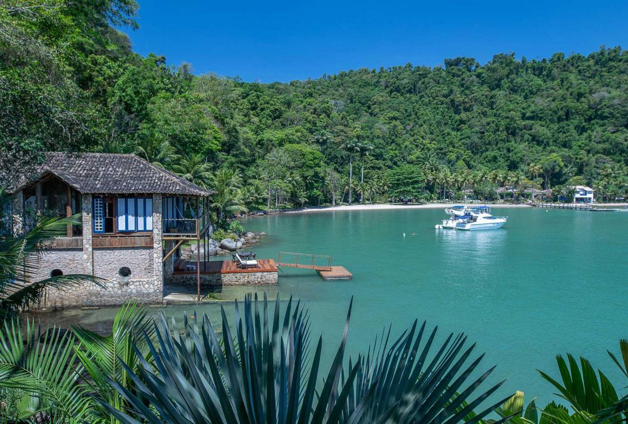 Pty014 - Exuberante loft privativo à beira-mar em Paraty