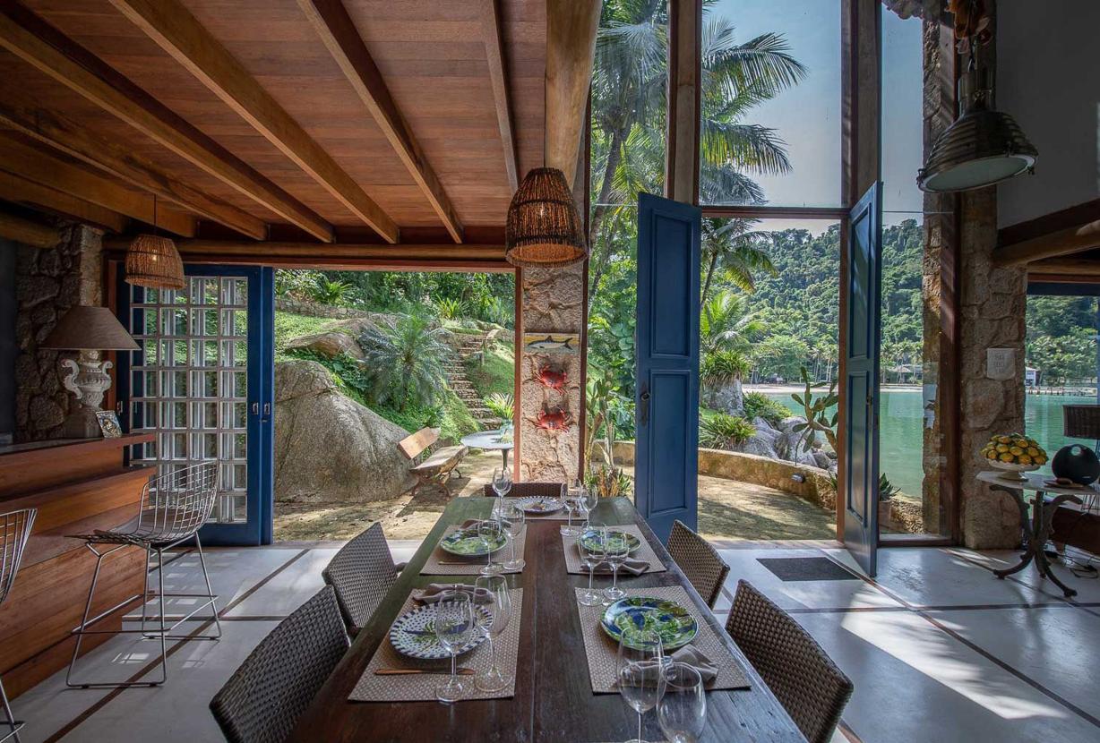 Pty014 - Exuberante loft privativo à beira-mar em Paraty