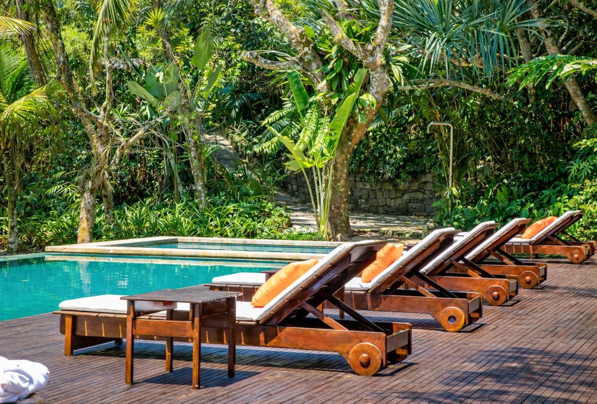 Pty008 - Luxury beachfront villa in Paraty