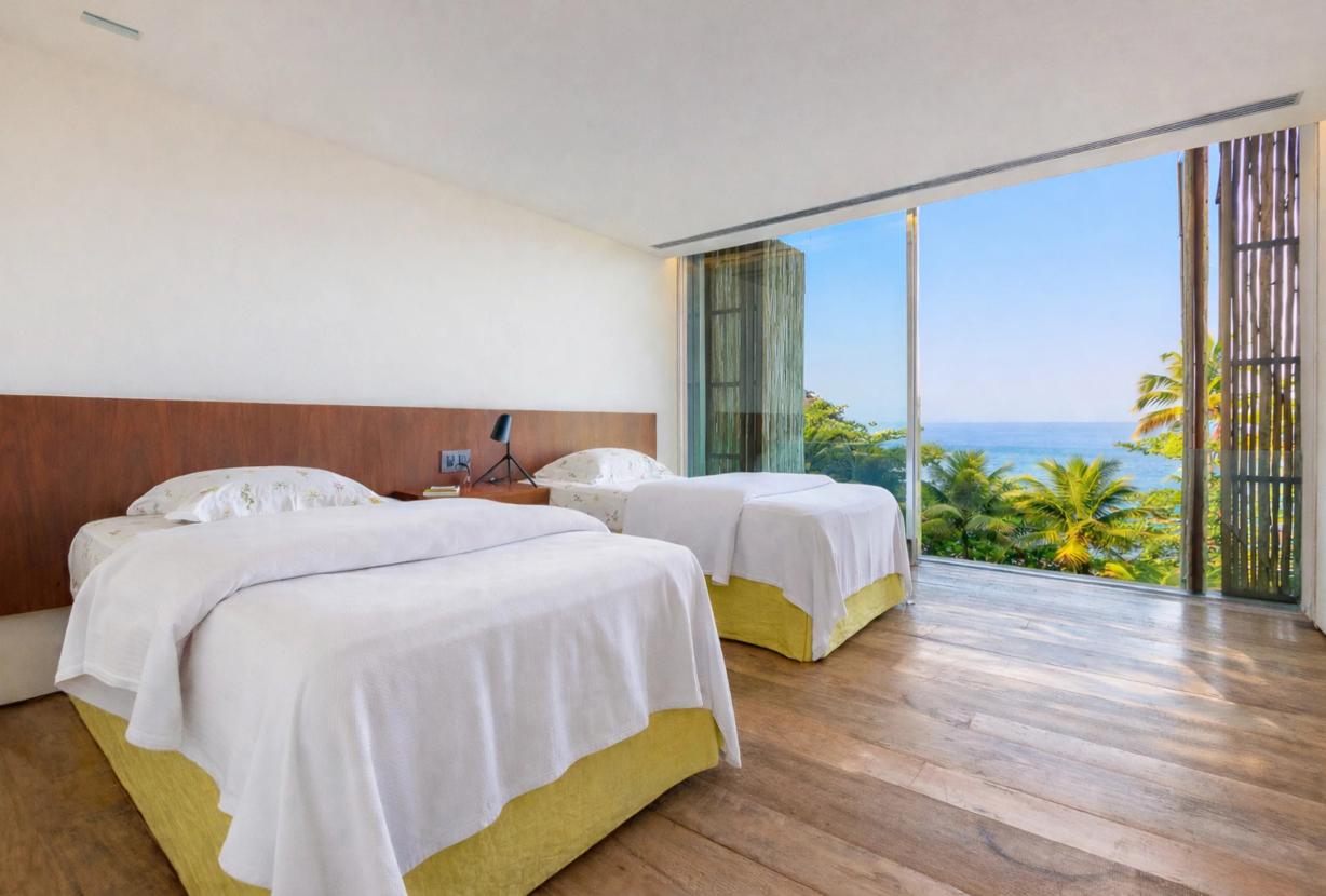 Pty008 - Luxury beachfront villa in Paraty
