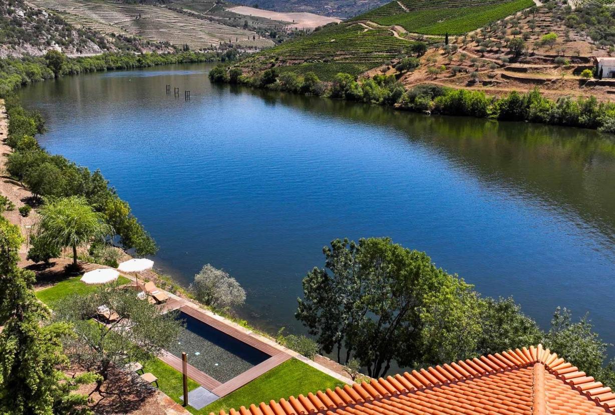 Dou010 - Exquisite Retreat on the Douro River