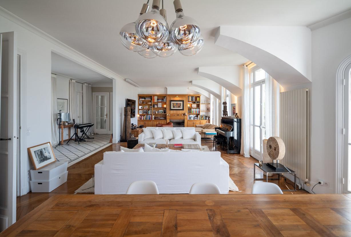 Par001 – Exceptional Paris Apartment