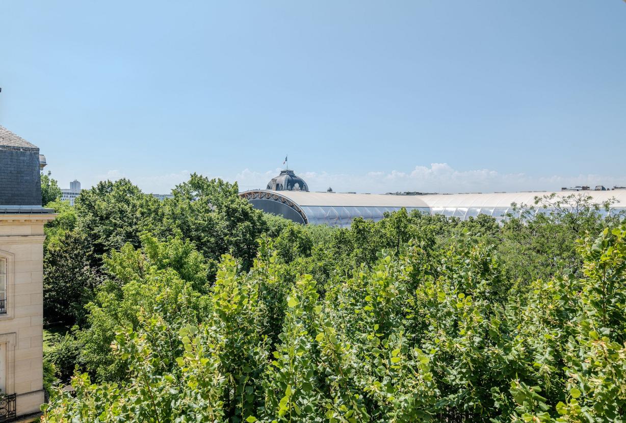 Par013 - 4 bedroom apartment on Champs de Mars