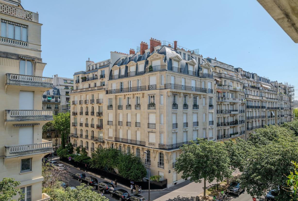 Par013 - Apartamento de 4 suites em Paris