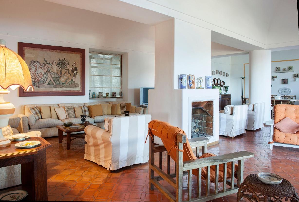 Cam005 - An exceptional villa on Capri Island