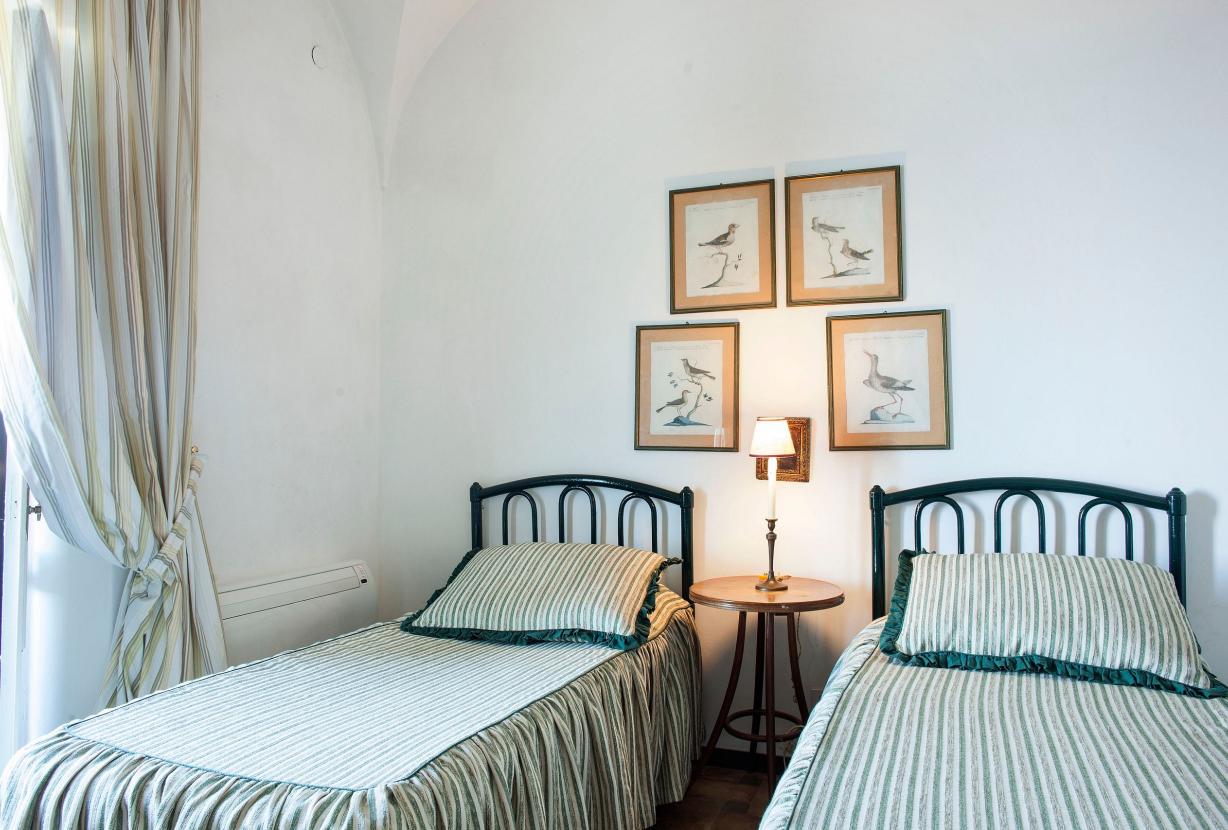 Cam005 - An exceptional villa on Capri Island