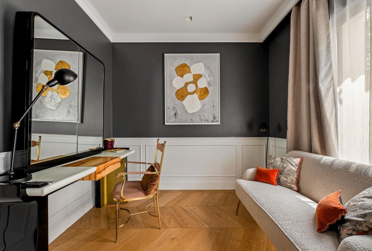 Par003 - An Exceptional Parisian Experience