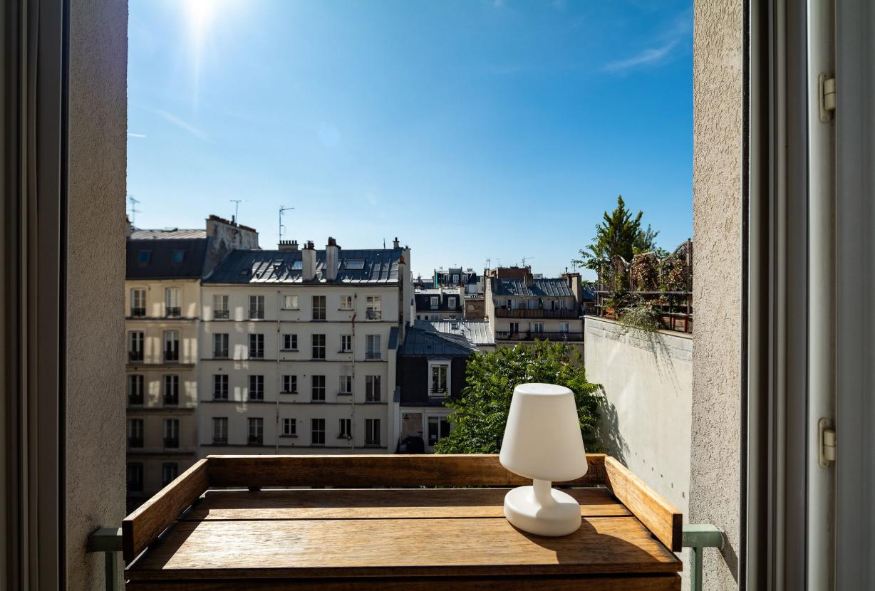 Par035 - 3 bedroom apartment in Paris Batignolles