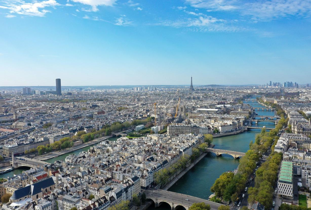 Par004 - 2000m2 penthouse for events in Paris