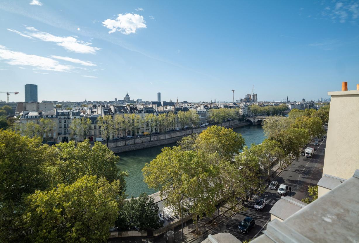 Par004 - 2000m2 penthouse for events in Paris