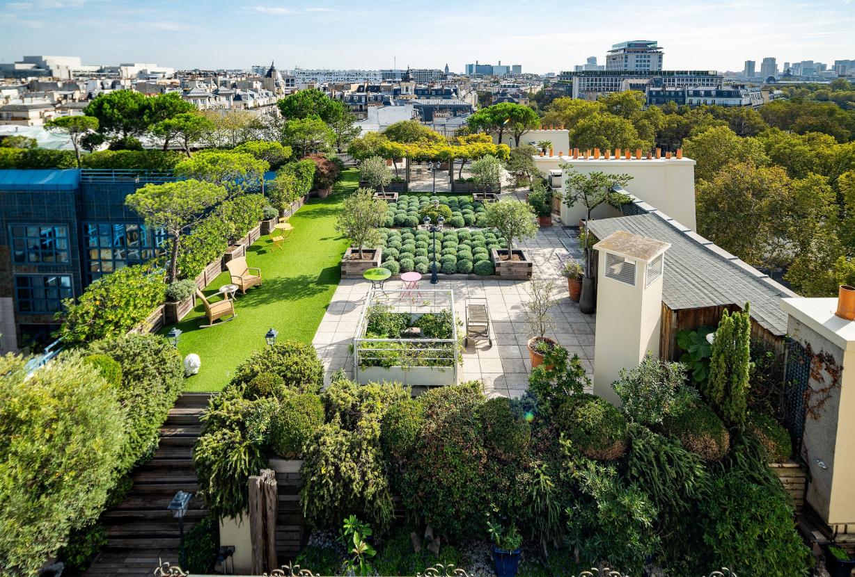 Par004 - 2000m2 penthouse for events in Paris
