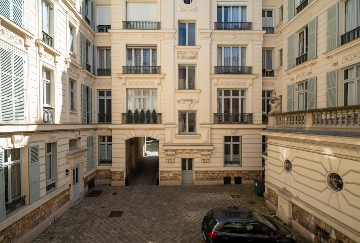 Idf033 - 3 bedroom apartment center of Versailles