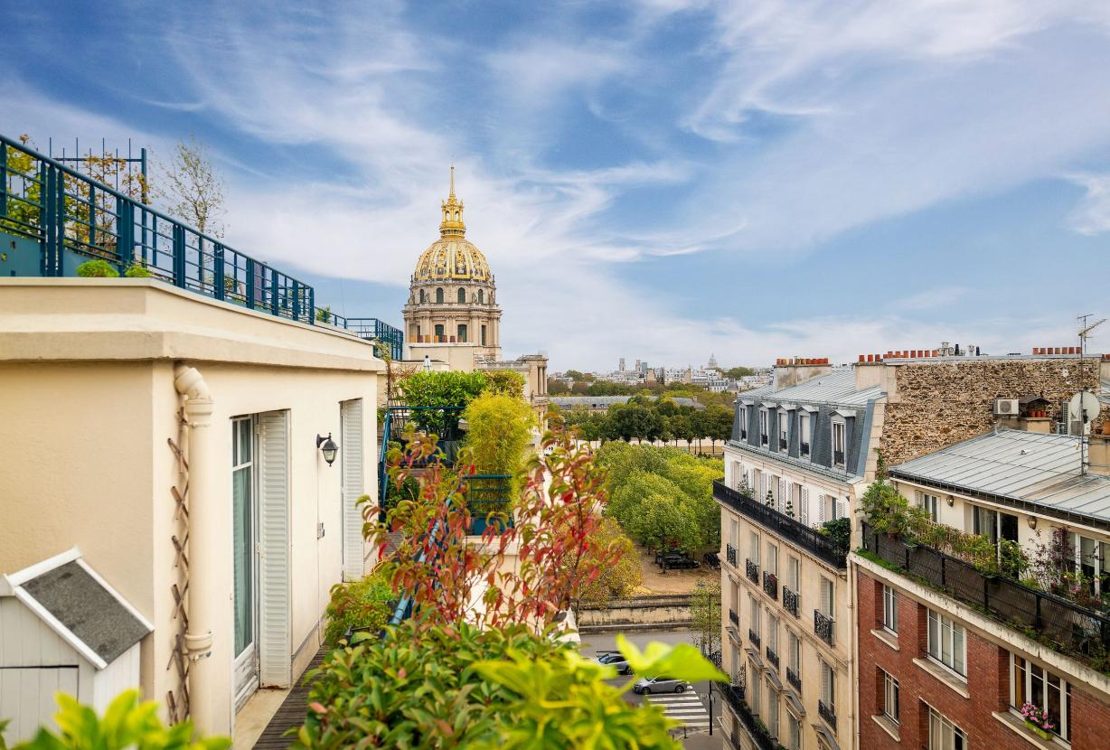 Par079 - Luxury one bedroom penthouse in Invalides