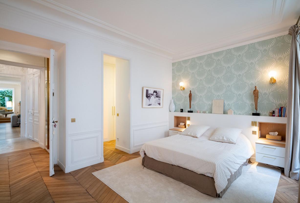 Par032 - Luxury apartment with terrace in Paris 17