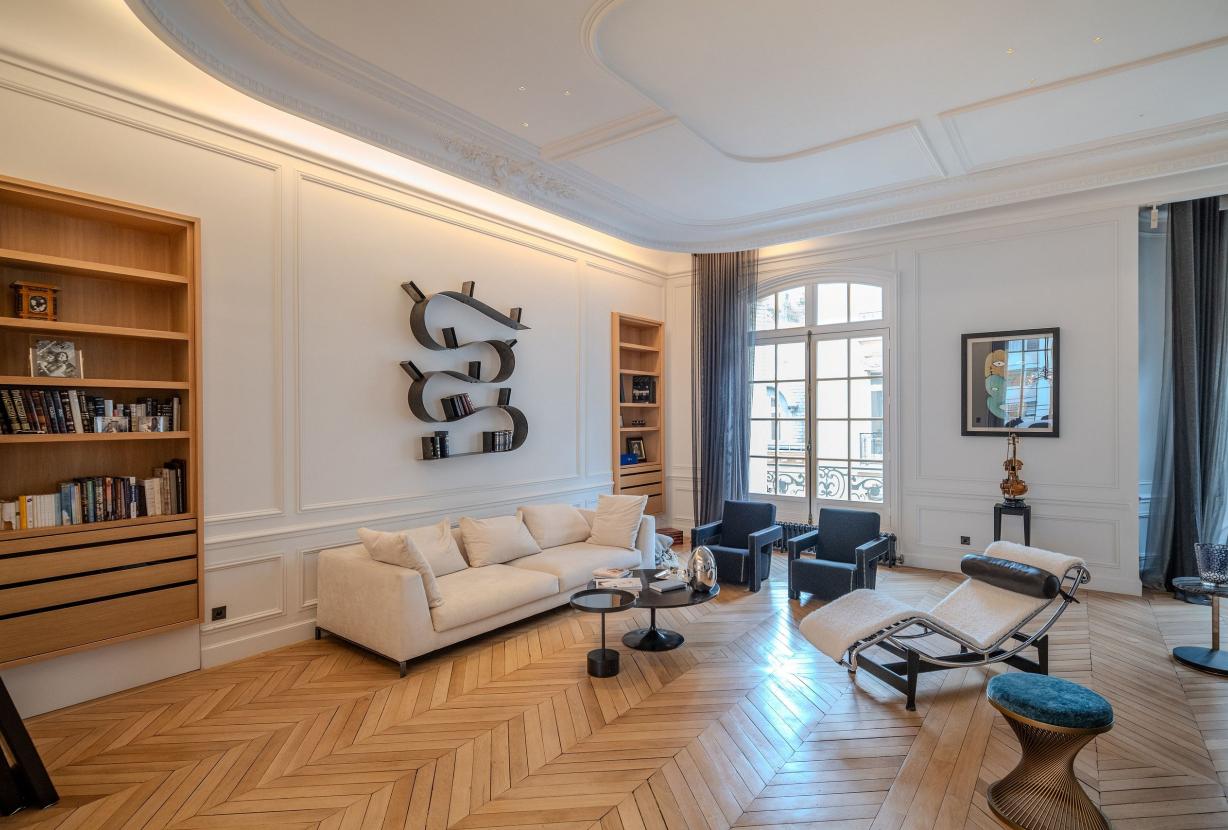 Par018 - Large beautiful apartment in Paris