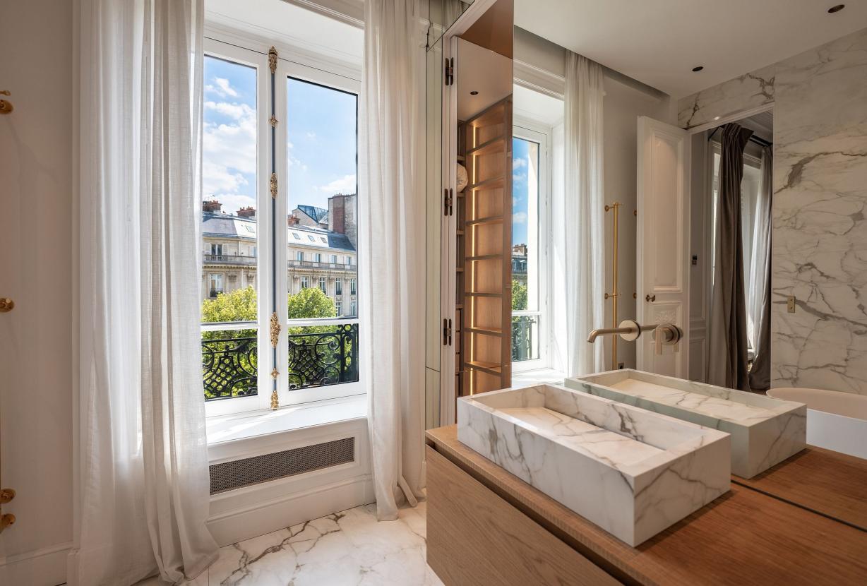 Par033 = Appartement de prestige à Paris