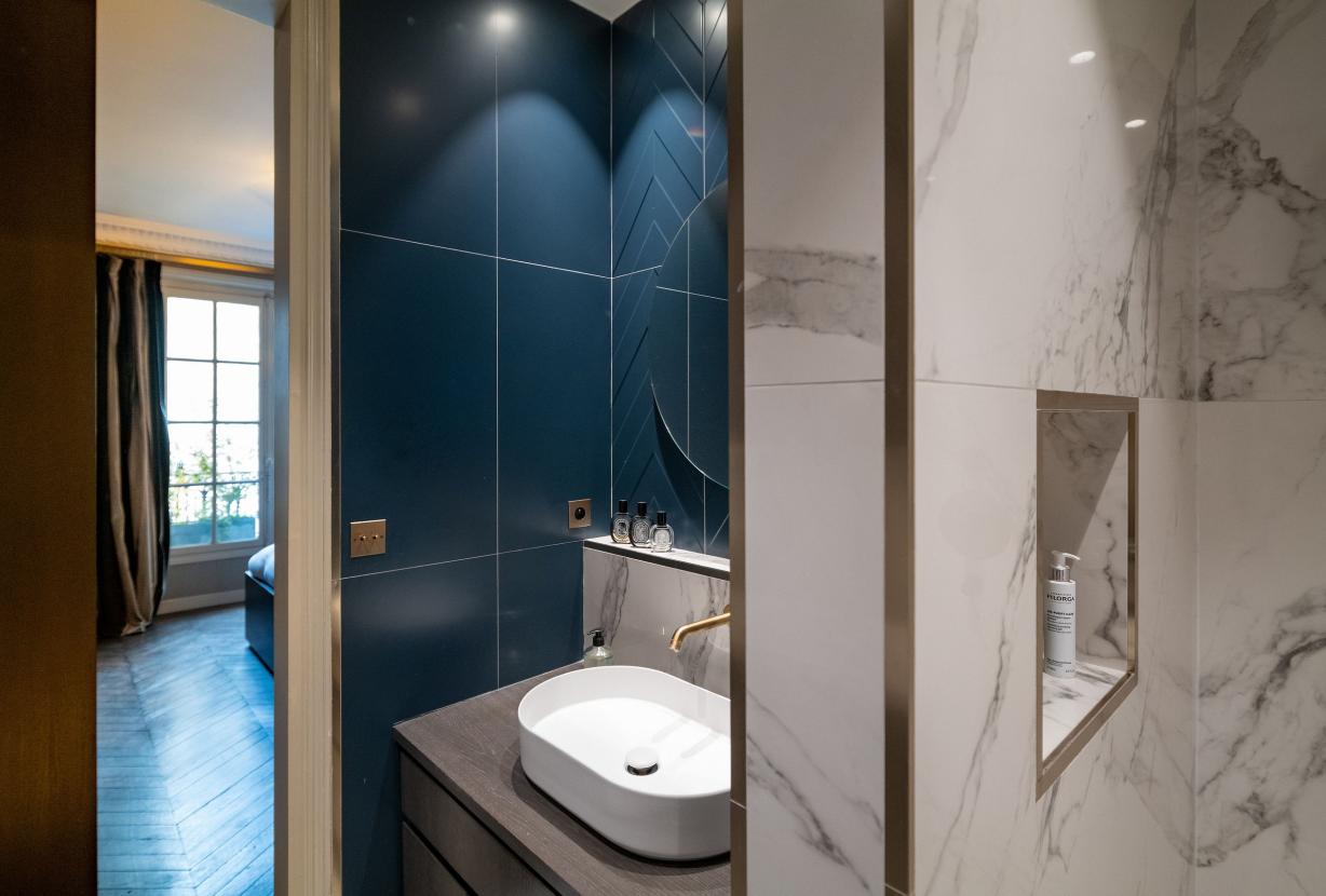Par098 - Apartamento de 2 quartos em Paris