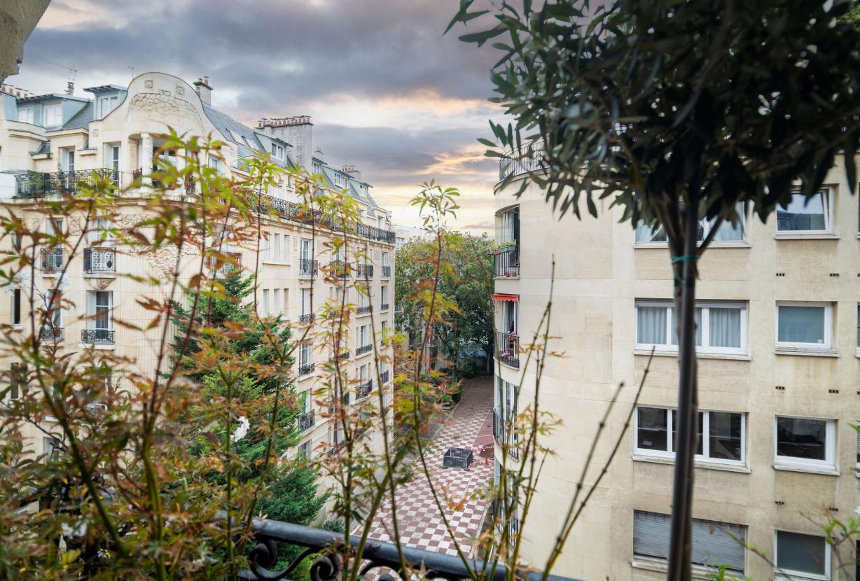 Par098 - Apartamento de 2 quartos em Paris