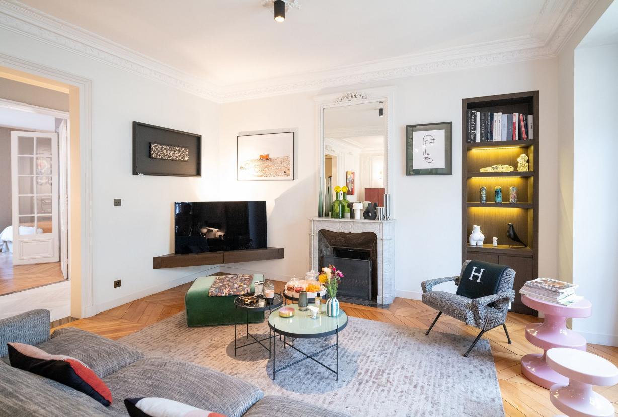 Par098 - Apartamento de 2 quartos em Paris