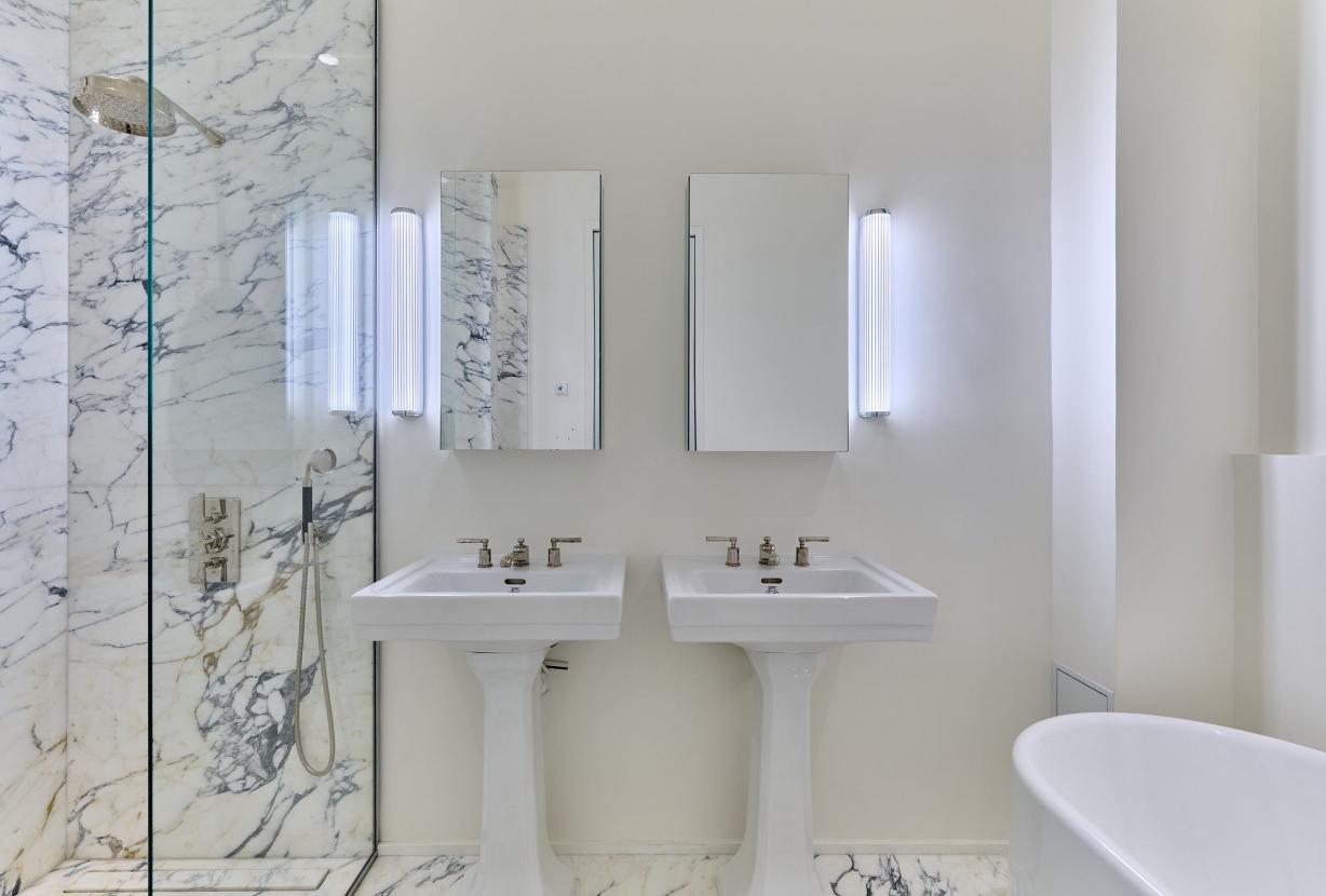 Par038 - Luxury duplex apartment in Paris 16