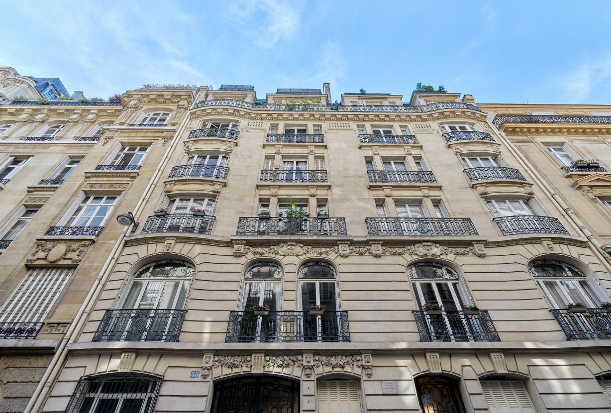 Par038 - Luxury duplex apartment in Paris 16