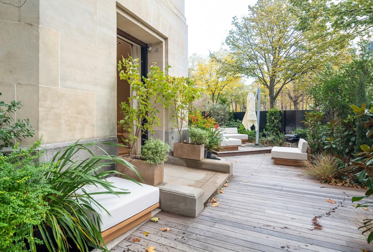 Par043 - Luxury apartment in Walter's building